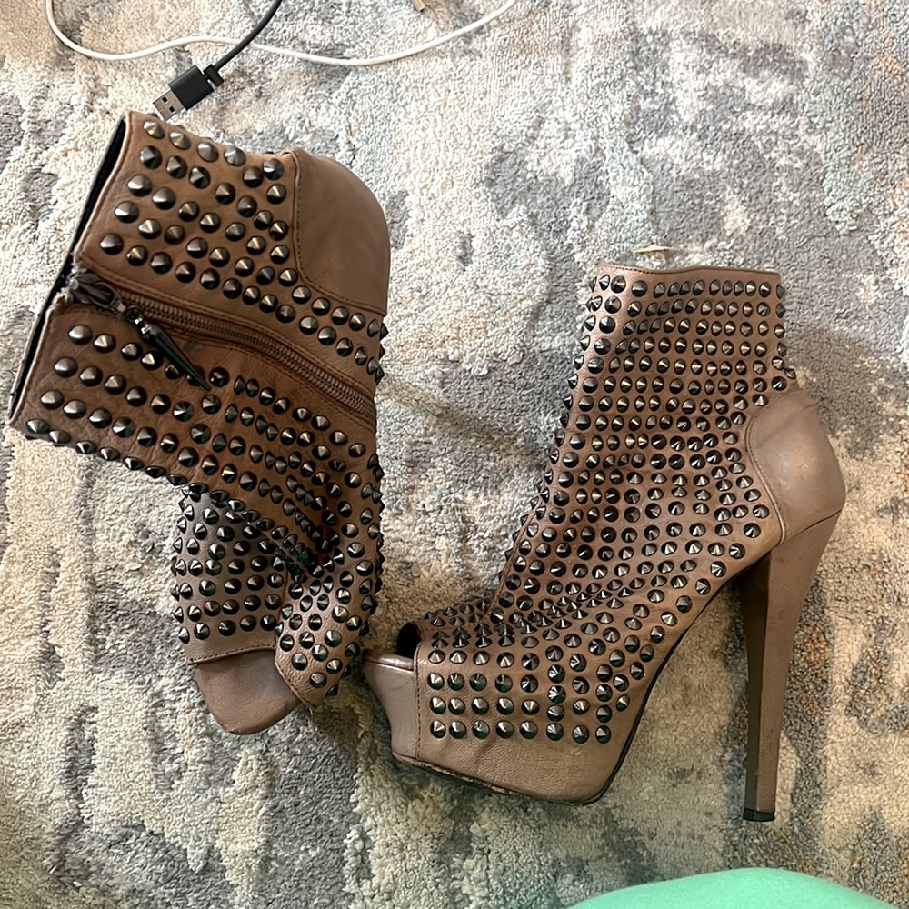 Rock & Republic vintage studded boot (used)